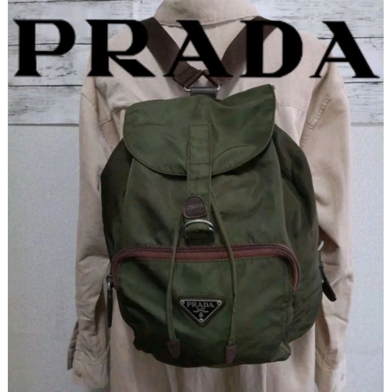 ㊣✨ PRADA✨普拉達 軍綠色 輕便 掀蓋式 小型 帆布 束口 後背包/二手包/二手精品/保證正品