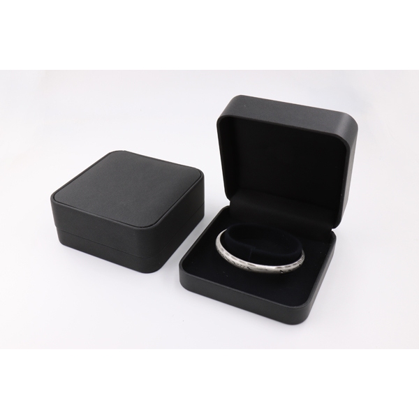 【ZESTCASE 滿千免運】日本原裝進口珠寶盒 紙皮革飾品盒 手鍊、手環珠寶盒