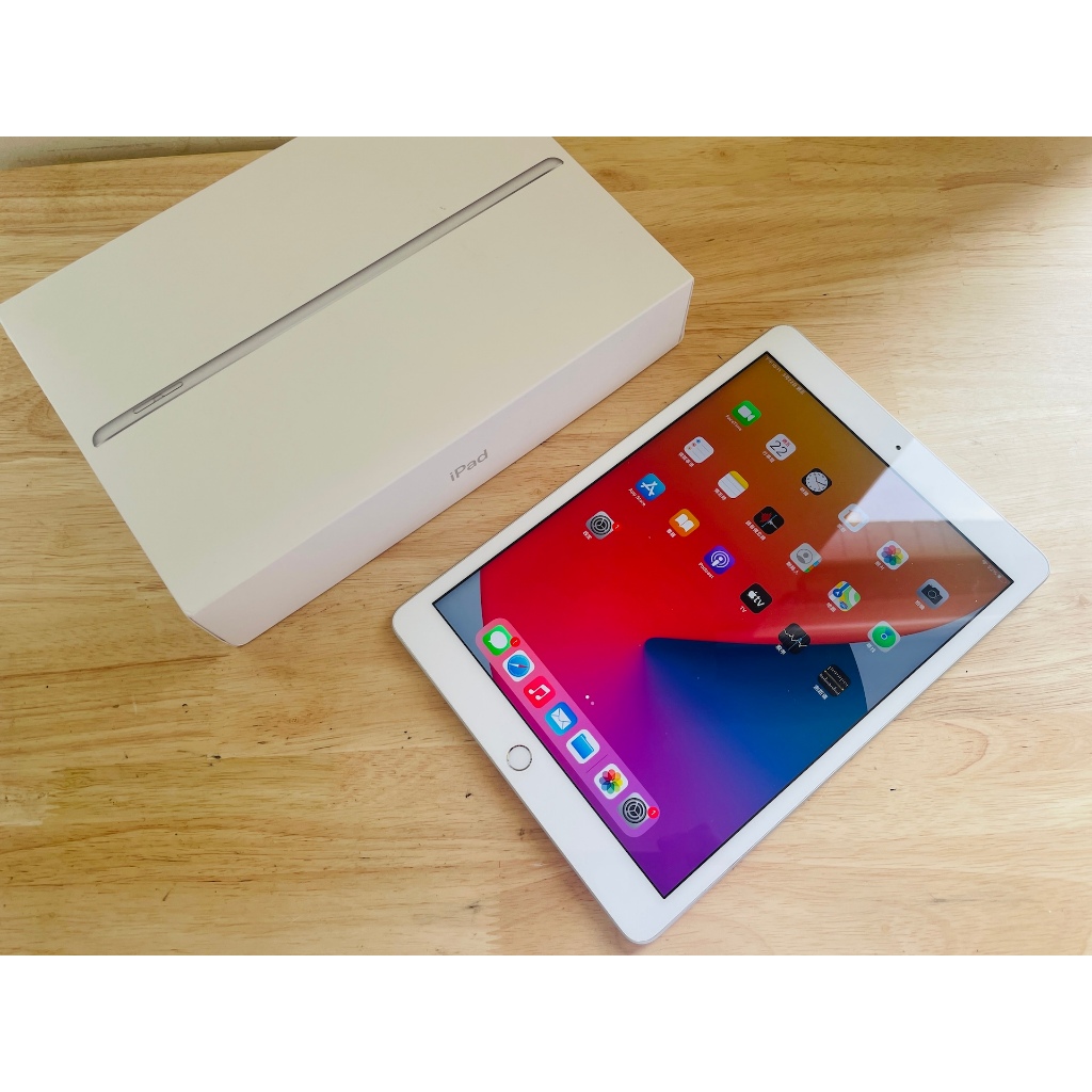 台中 iPad 8 32G 行動網路 4G 插卡 行動網路 銀色 平板電腦 Apple