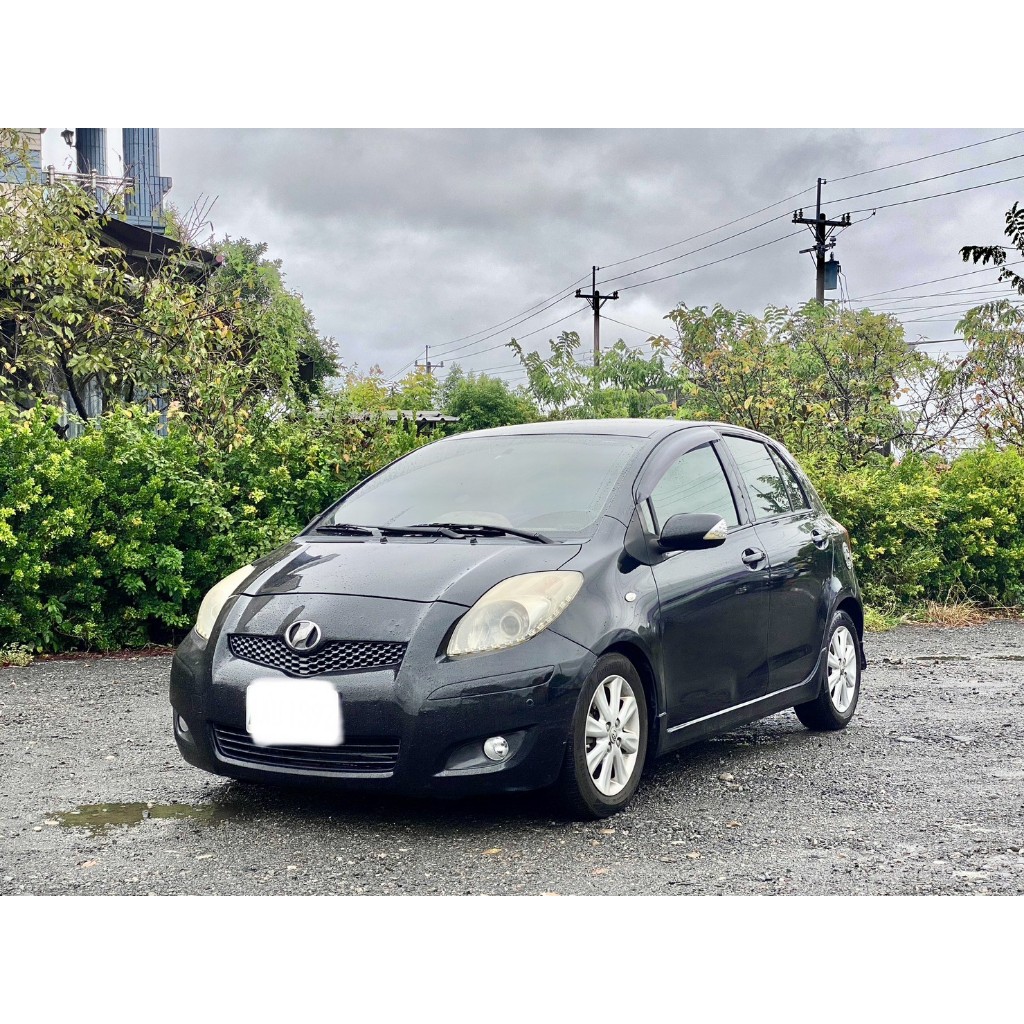 2013 Toyota Yaris 1.5 黑#強力過件9 #強力過件99%、#可全額貸、#超額貸、#車換車結清