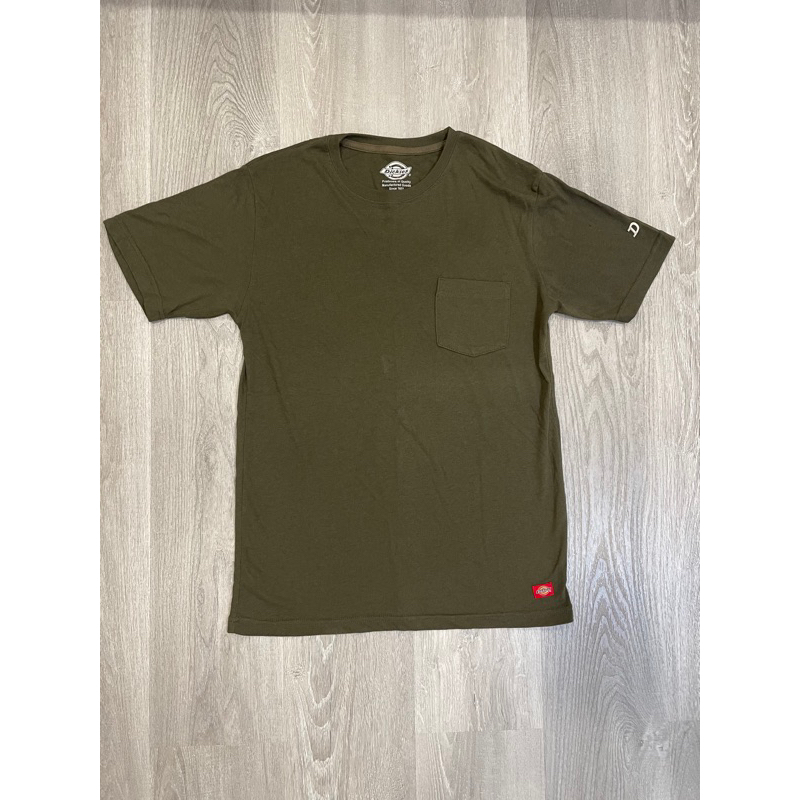 Dickies 軍綠 口袋素T