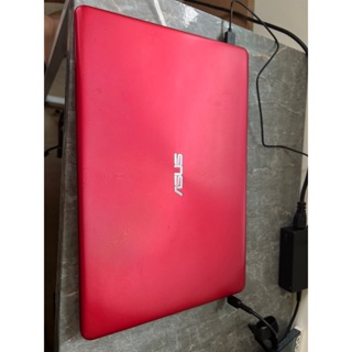 15吋紅顏輕薄 可輕遊戲 ASUS 文書機 I5-7200U-8G-獨顯GT940MX 美光全新240G SSD三年保固
