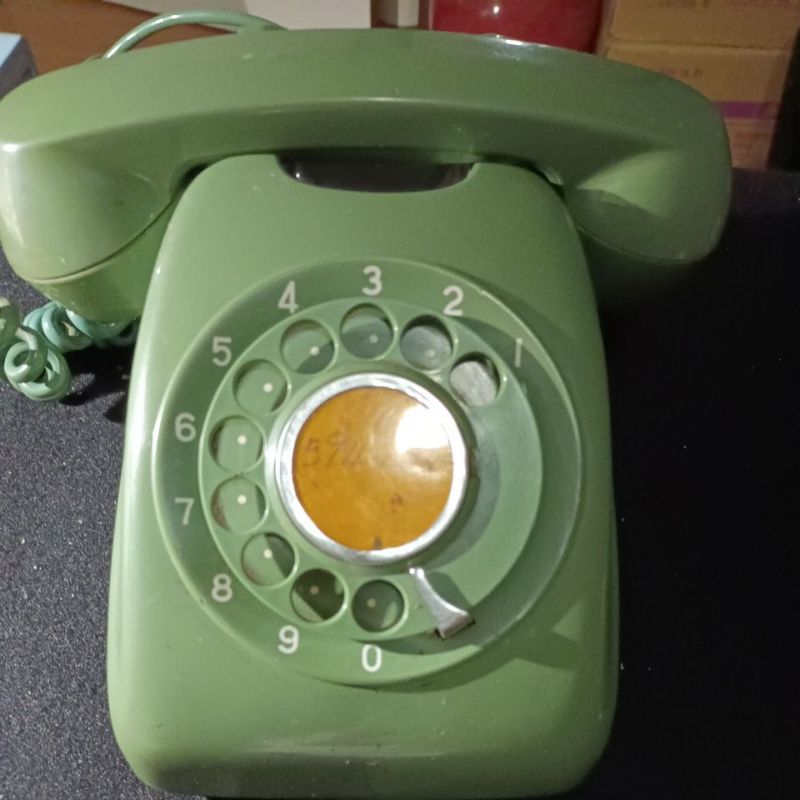 老式轉盤撥號電話600A