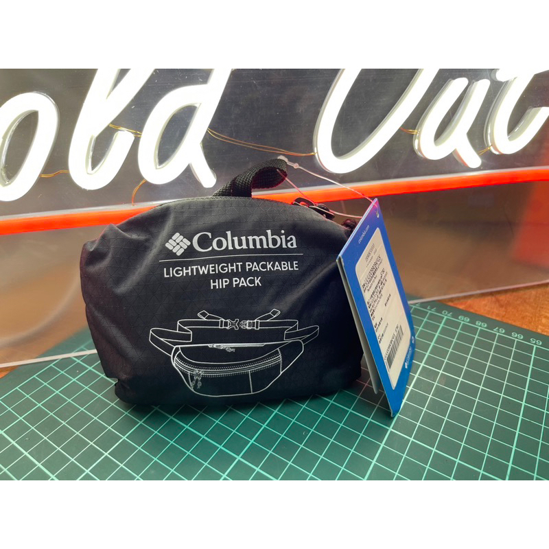 全新 Columbia 可收納式腰包 輕盈 尼龍 哥倫比亞  黑色腰包  保證正品