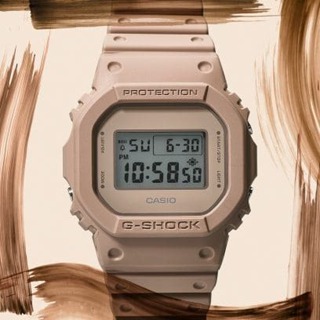 []錶子$行頭[] CASIO 卡西歐 G-SHOCK 礦物色調 霧感運動雙顯腕錶 - 柔沙色(DW-5600NC-5)