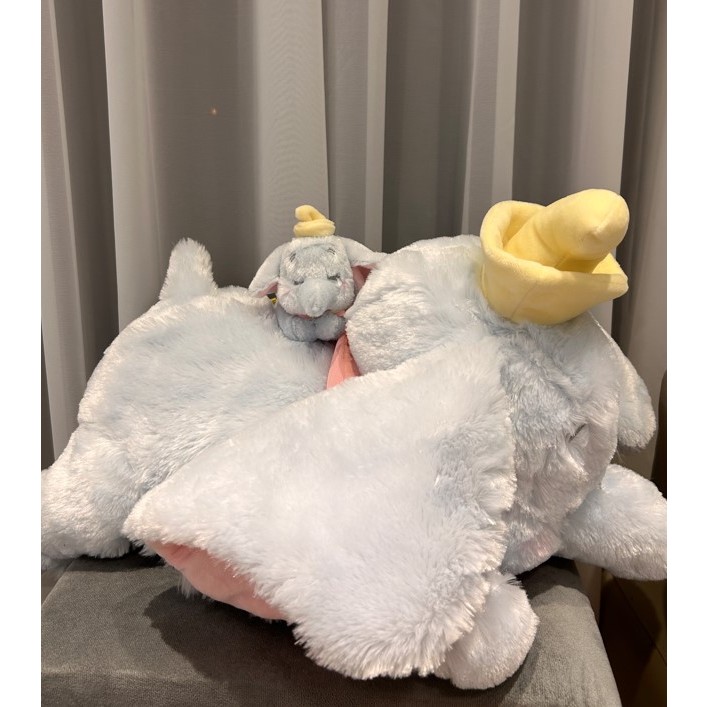 【現貨24H內出貨】上海迪士尼 趴睡玩偶 小飛象 DUMBO 趴姿甜夢 睡覺系列 吊飾 玩偶 Disney