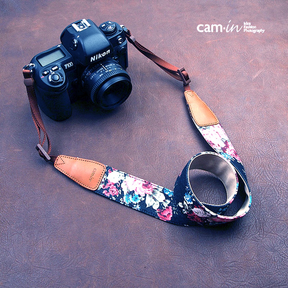 【Cam in】牛仔系列花卉風相機背帶(丹寧布料內襯柔軟)