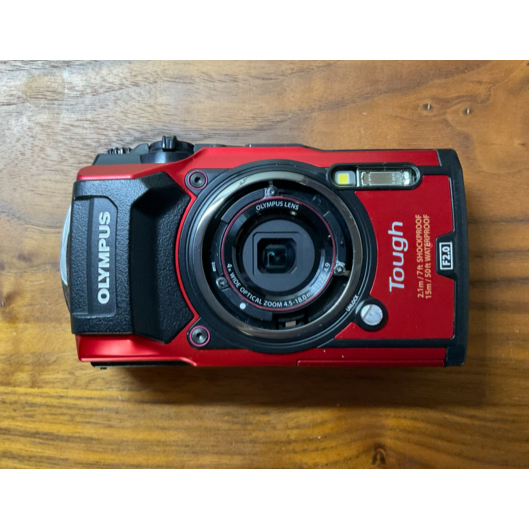 Olympus TG4 故障機（零件）無其他配件、含運