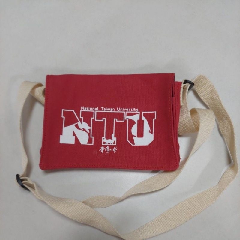 NTU logo 側背包 (全新)