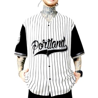 美式運動風。⚾️ 字母T。寬鬆休閒版型。棒球V領襯衫外套。運動風T恤。夏日薄款上衣。不透明！黑白直紋V領棒球上衣T恤