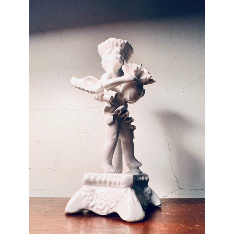 【梅根甜甜歐洲古物】1930年義大利手工瓷捏花天使花器/花瓶*現貨在台*#裝置藝術#擺件擺設#特殊獨特#攝影#美感文化