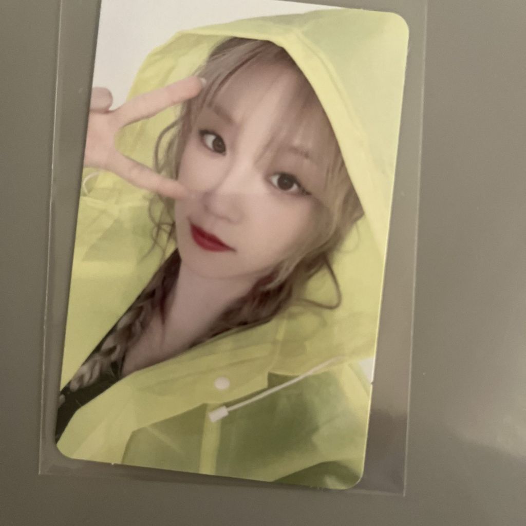 (G)i-DLE💛 宋雨琦 solo專輯ms2.0雨衣特典卡 琦專輯小卡 YUQI yuqi小卡