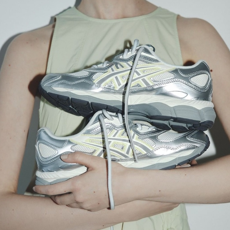 【Focus Store】預購 emmi x Asics Wmns Gel NYC 銀黃 1202A498-100