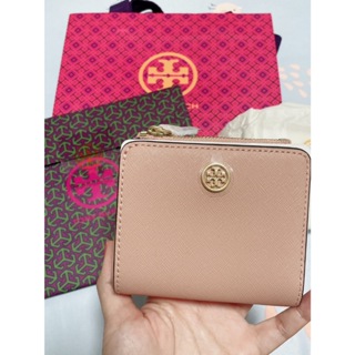 TORY BURCH 十字紋防刮皮革按釦短夾 粉色