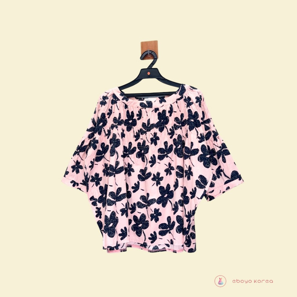 OOPS 正韓 粉色 滿版花朵造型上衣 韓國製 Korea