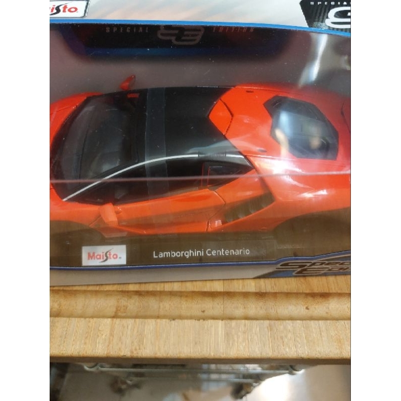 ❤現貨-全新品❤ Maisto收藏模型車1:18(Lamborghini-Centenario)綠色橘紅