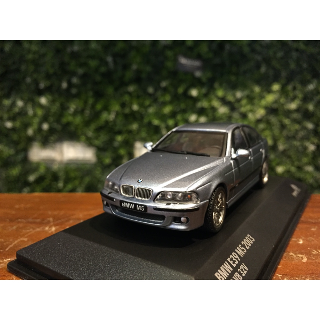 1/43 Solido BMW M5 (E39) 2000 Silver Blue S4310503【MGM】
