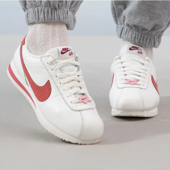 🏀小飛人潮流🏀 NIKE Wmns Cortez SE 女款 白色情人節 阿甘鞋 粉紅愛心 FZ5167133