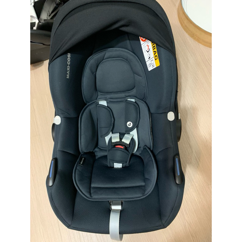 MAXI-COSI CabrioFix-i-Size新生嬰兒提籃安全座椅商品如圖很新自取3200元可安全帶固定