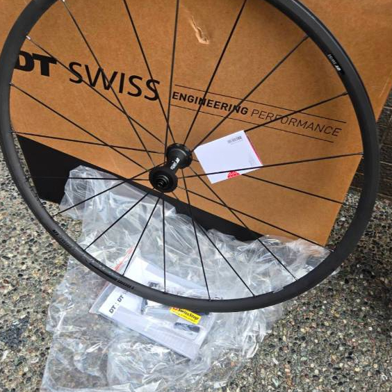 全新 DT Swiss PR1400 DiCut Oxic 框煞輪組陶瓷塗層 21 (Rim Brake)