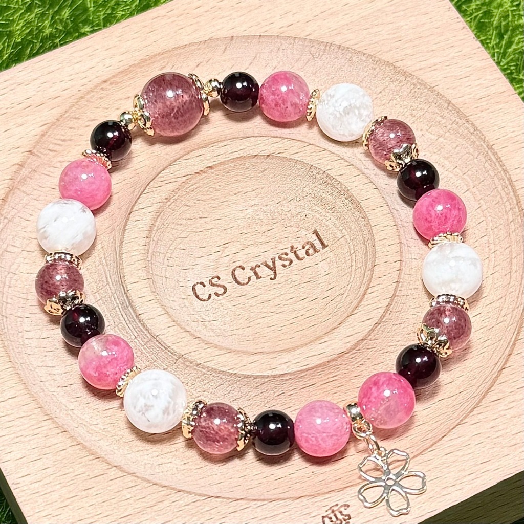 CS Crystal 編號711 - 草莓晶+雪花幽靈水晶+櫻花雨薔薇輝石+紅石榴石設計款