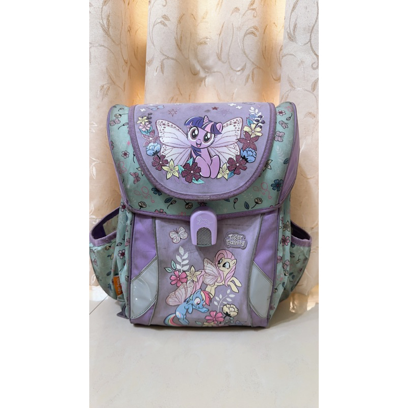 二手Tiger Family磁扣書包（贈書包雨衣）