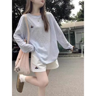 【JODIES】藍色條紋長袖防曬罩衫 薄款長袖T恤女 夏季刺繡設計微透膚體恤 寬鬆外搭薄款上衣 圓領休閒長袖t恤