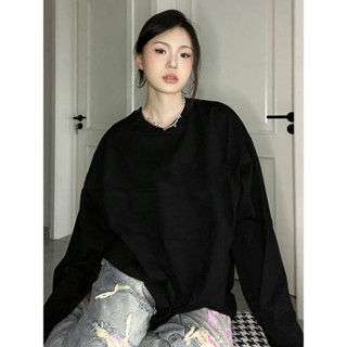 隨性又百搭！圓領純色長袖大學t 打底衫 黑色長袖 長袖上衣 oversize 長袖 秋季女裝 白色上衣 大學t 長袖