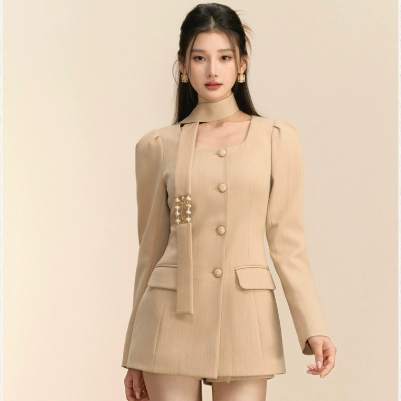 ♥《Queen’s love》千金風 卡其色 外套 連衣裙 方領 套裝 裙裝 女裝 女團 時尚 褲裙 旅遊 法式 演講