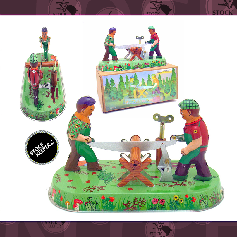 ◀倉庫掌門人▶森林鋸木工 伐木工人 樹幹 復古鐵皮發條玩具 場景擺設 懷舊童玩
