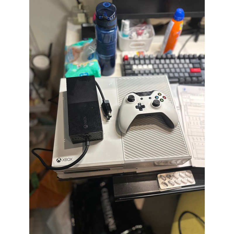 xbox one +手把+電供+HDMI 二手