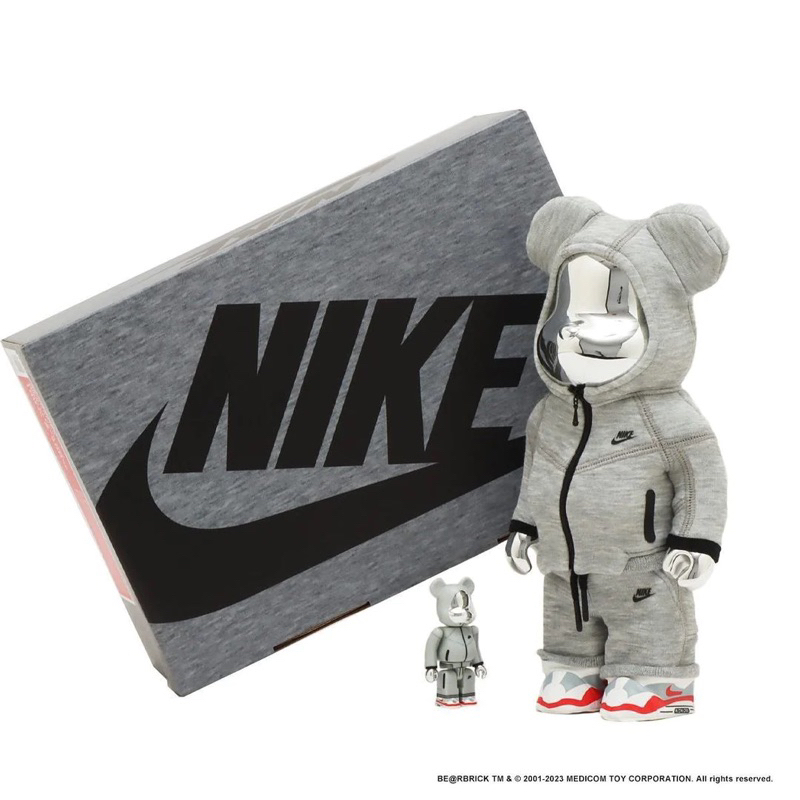 BE@RBRICK 庫柏力克熊 bearbrick  NIKE TECH FLEECE N98 10週年紀念熊