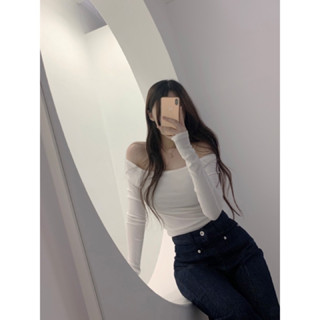 【GIRLS THING】正韓 ㄧ字領素面長袖上衣 長袖T ㄧ字領上衣 露肩 素T 基本款 熱賣款 秋冬新品 韓國女裝