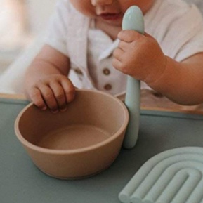 美國 Mushie│寶寶吸盤圓形餐碗(顏色可選) 兒童餐具/食品級矽膠/兒童碗/寶寶餐具