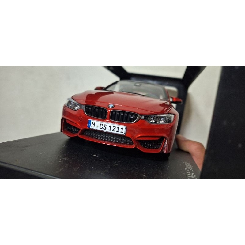 1/18 Paragon BMW M4 Coupe 2014 1:18橘紅色