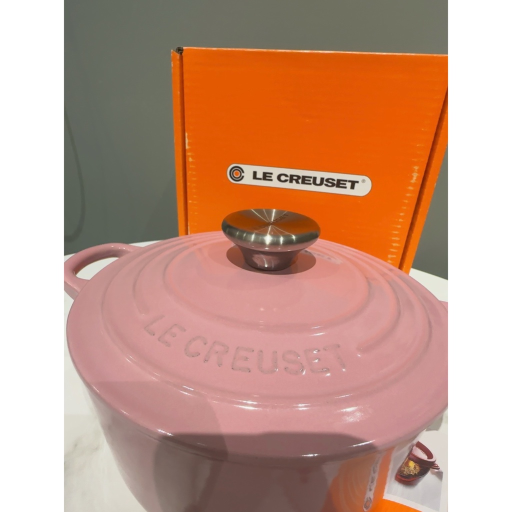 夢幻絕版配色-Le Creuset 琺瑯鑄鐵鍋圓鍋 18cm(薔薇-鋼頭-內鍋白) Pink 粉紅 嬰兒粉