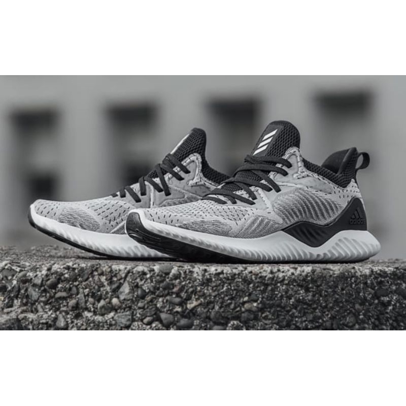 99%新 含吊牌 Adidas Alphabounce 日常穿搭潮流休閒灰