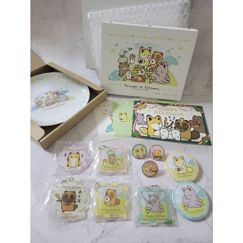 🇯🇵【日本 】狐狸與狸貓徽章 狐狸與狸貓特展徽章 見聞錄限定 小狐狸與小狸貓限量特典 扭蛋 吊飾 畫布 盤子 明信片