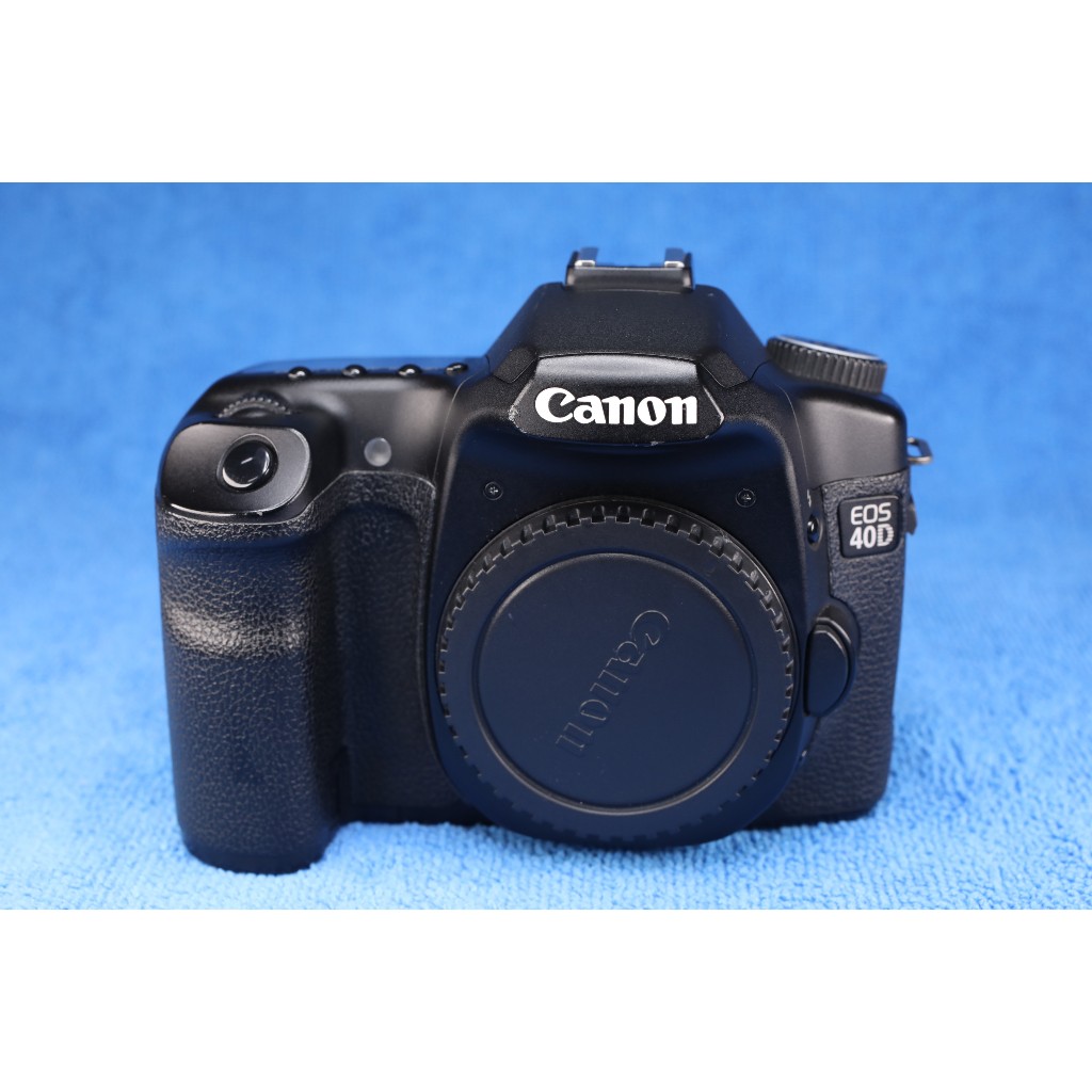 Canon EOS 40D 數位相機，外觀7成新，目前無法開機當「零件機」販售，上下螢幕與閃光燈可動作~