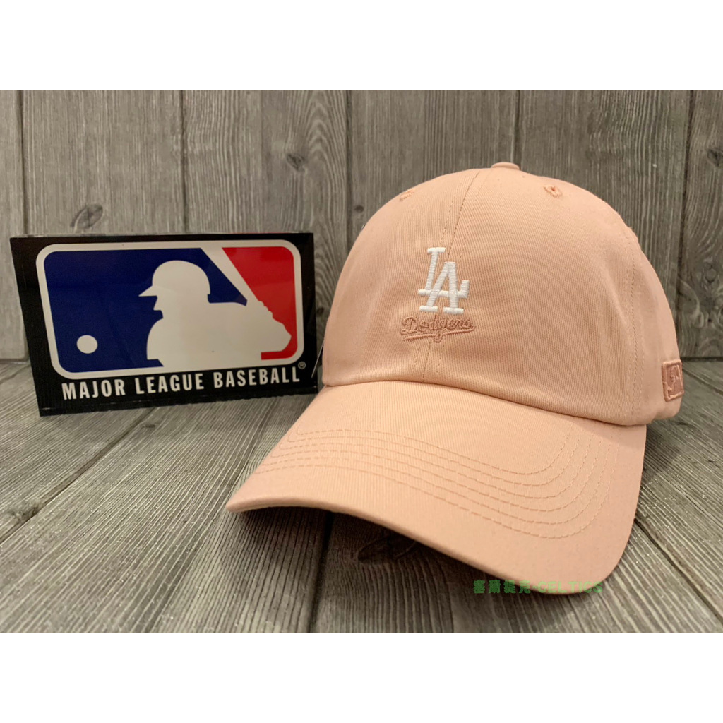 塞爾提克~MLB 美國大聯盟 帽子 LA 道奇隊 可調式 小繡標 棒球帽 老帽 鴨舌帽 運動帽~乾燥玫瑰色