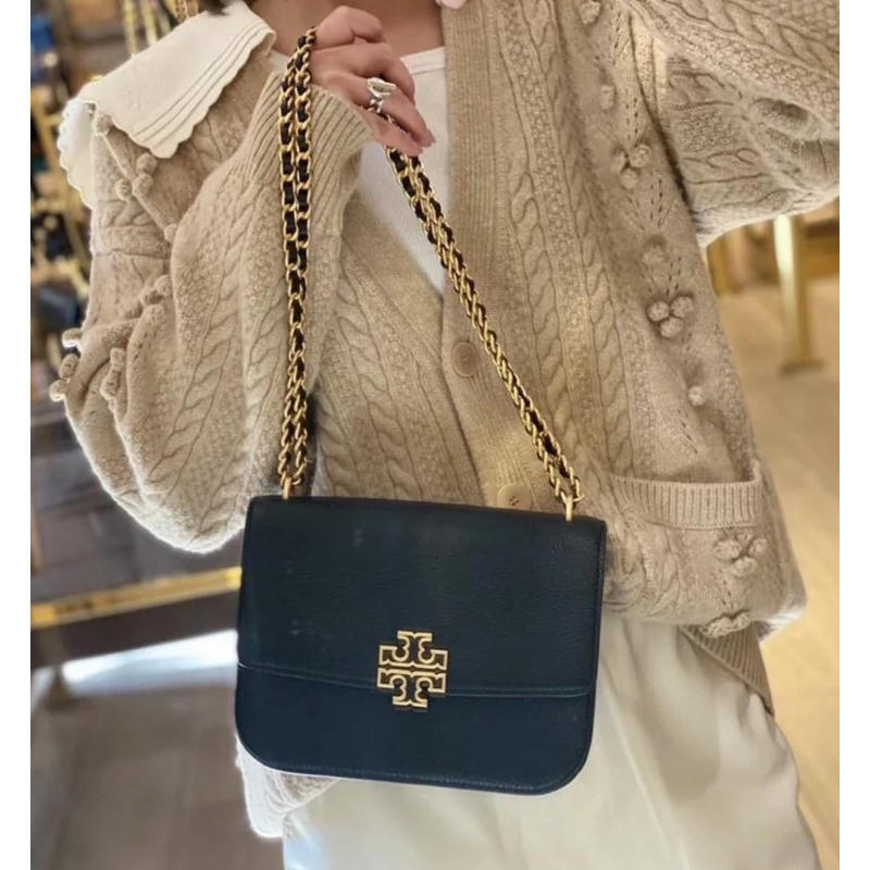 Tory Burch Britten中號 筆鏈錢包肩背包(黑色)