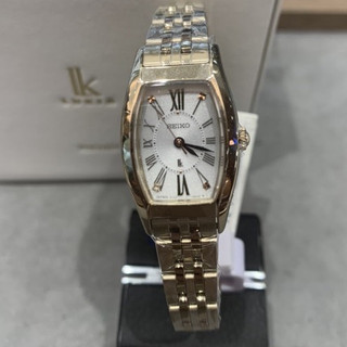 SEIKO 精工 LUKIA Cinderella 魔法酒桶型太陽能錶(SUP442J1) V117-0EE0U女錶