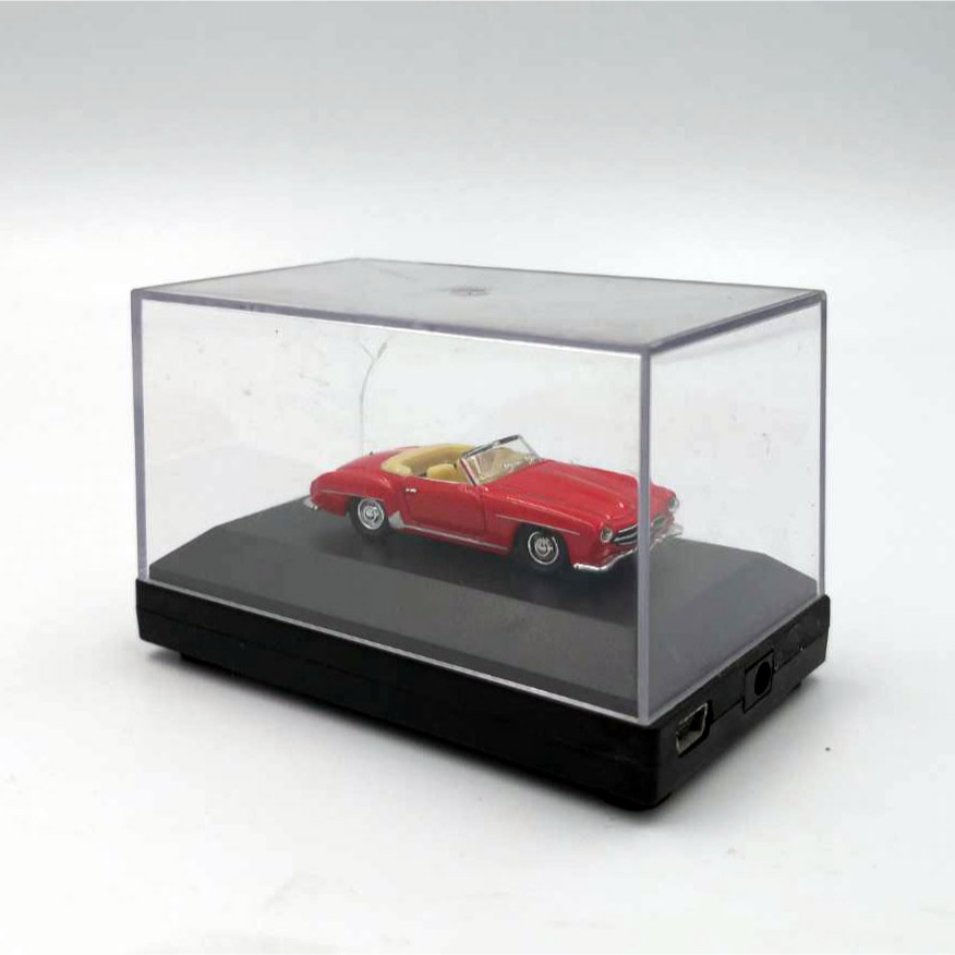 1995年Benz模型車USB擴充槽，壓克力盒有破損。