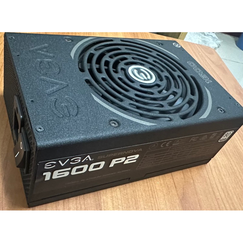 EVGA SuperNOVA 1600 P2 電源供應器1600W