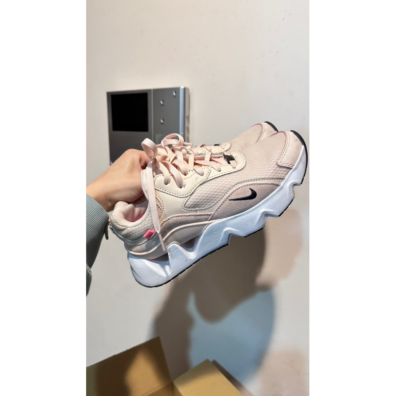 Nike RYZ365 孫芸芸二代女款粉色（二手） 9成新，鞋號22.5