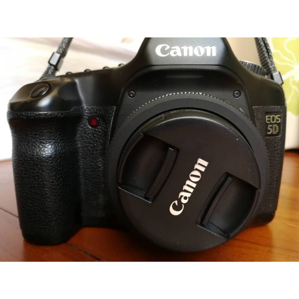 Canon EOS 5D 單機身 二手 全片幅 單眼相機(內含原廠電池) 一個原廠充電器