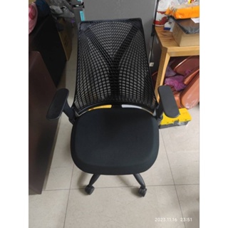 現貨自售 黑色 人體工學椅子 -Herman Miller SAYL Chair-把手伸縮款(全黑) 限淡水自取