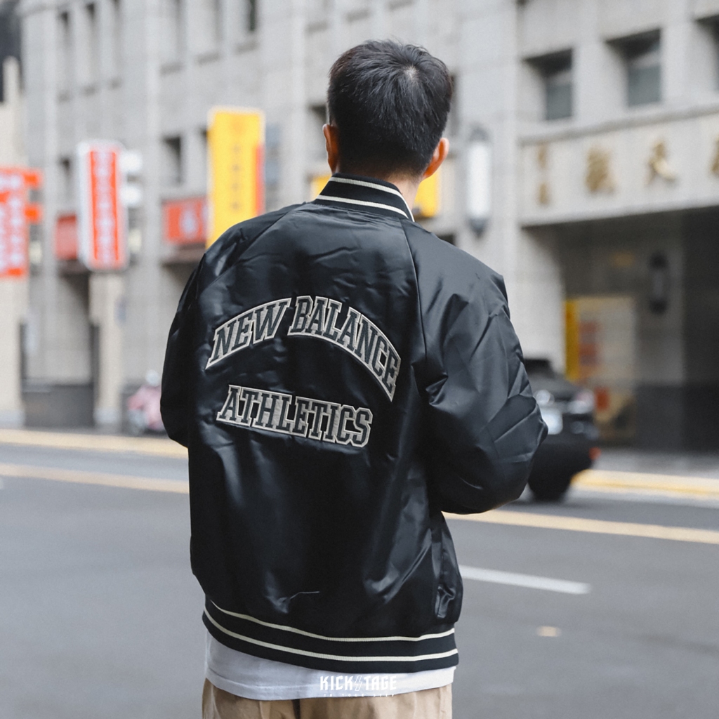 NEW BALANCE ATHLETICS VARSITY SATIN JACKET 棒球外套【MJ33550BK】