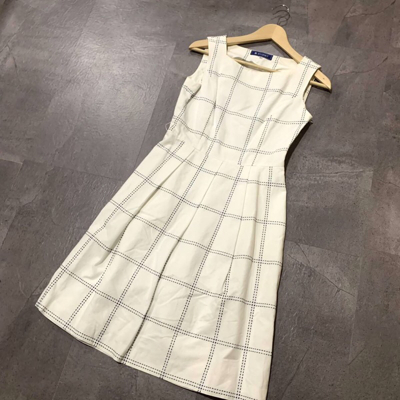 M’s Gracy #38米白格紋優雅無袖洋裝