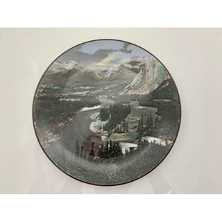 《美國村古董店》1960年代 英國製 高檔瓷器名牌 Royal Doulton 加拿大班夫Banff圖古董瓷器盤子